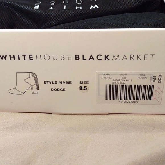 White House Black Market Gray Suede "Dodge" Tassel Shoe Boots Size 8 1/2 - Picture 11 of 11